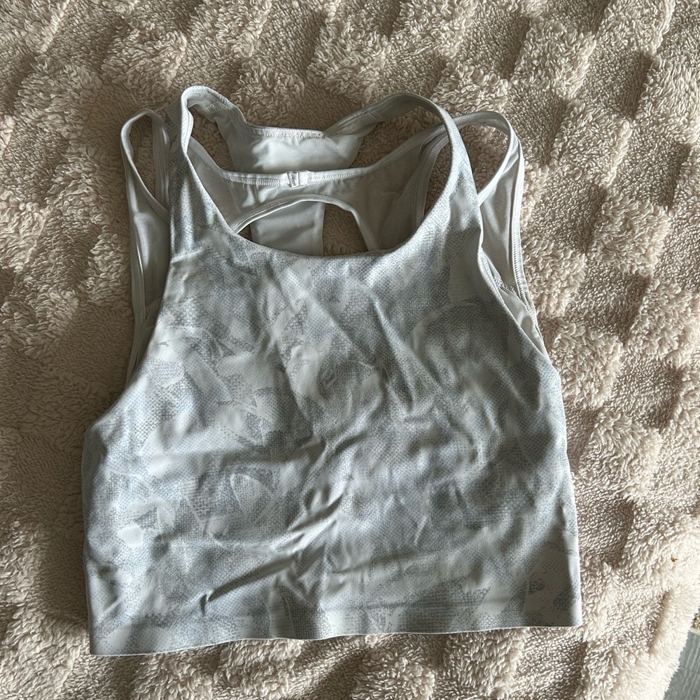 Lululemon crop top (with shelf bra)
